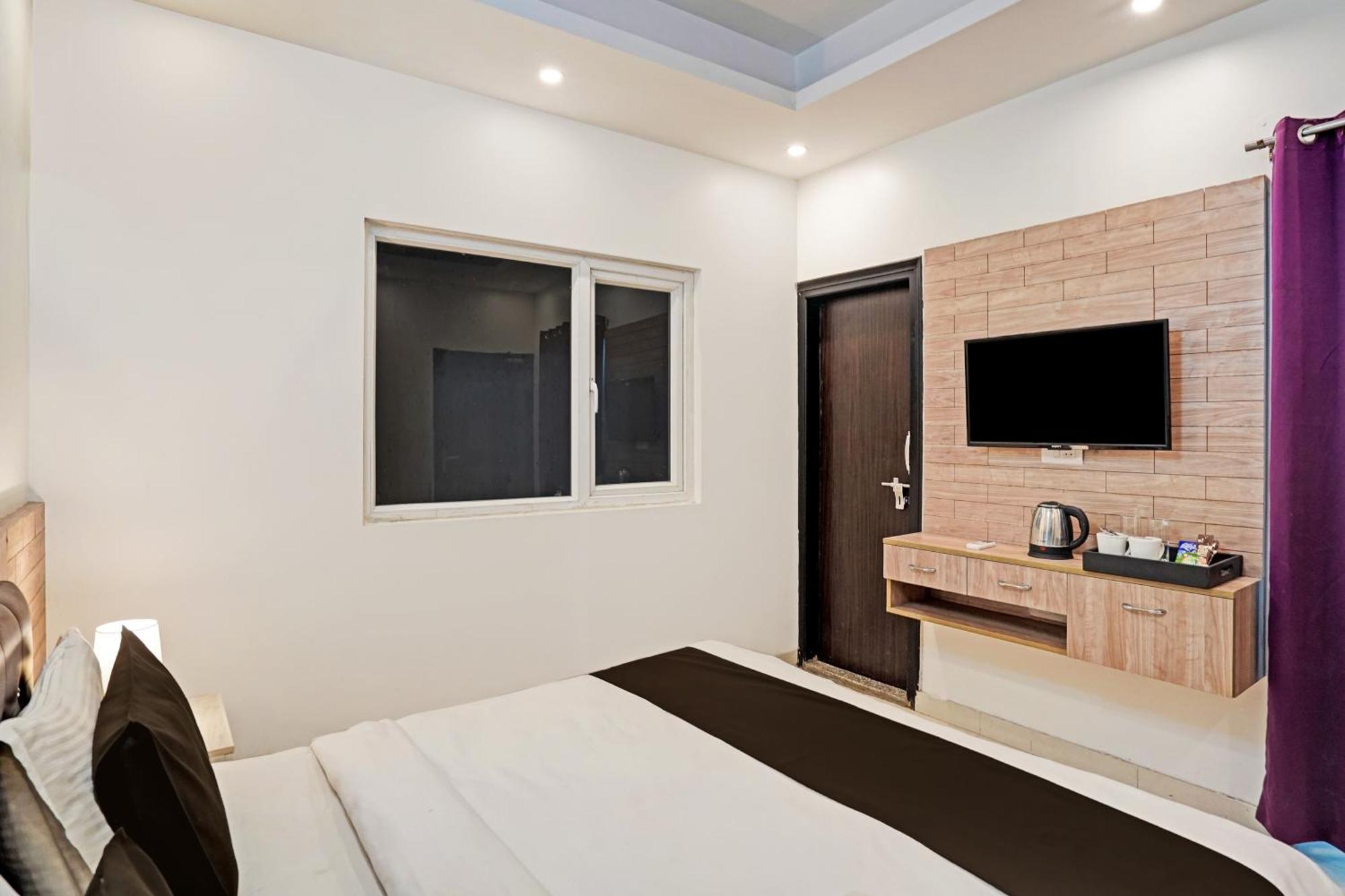 Hotel O Babil Palace Near Omaxe Celebration Mall Gurgaon Buitenkant foto